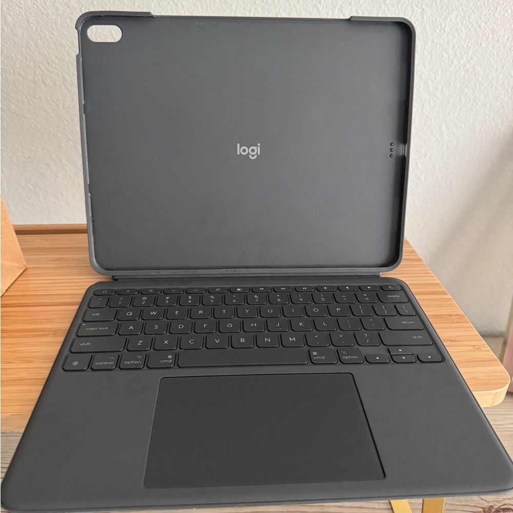 Logitech Gray Keyboard Folio IPad Air 13 inch